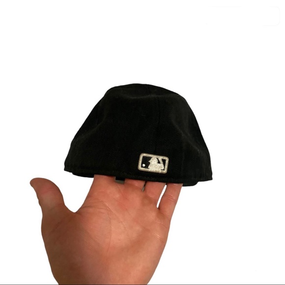 ⚾️ New Era Boston Red Sox fitted hat - Picture 4 of 5